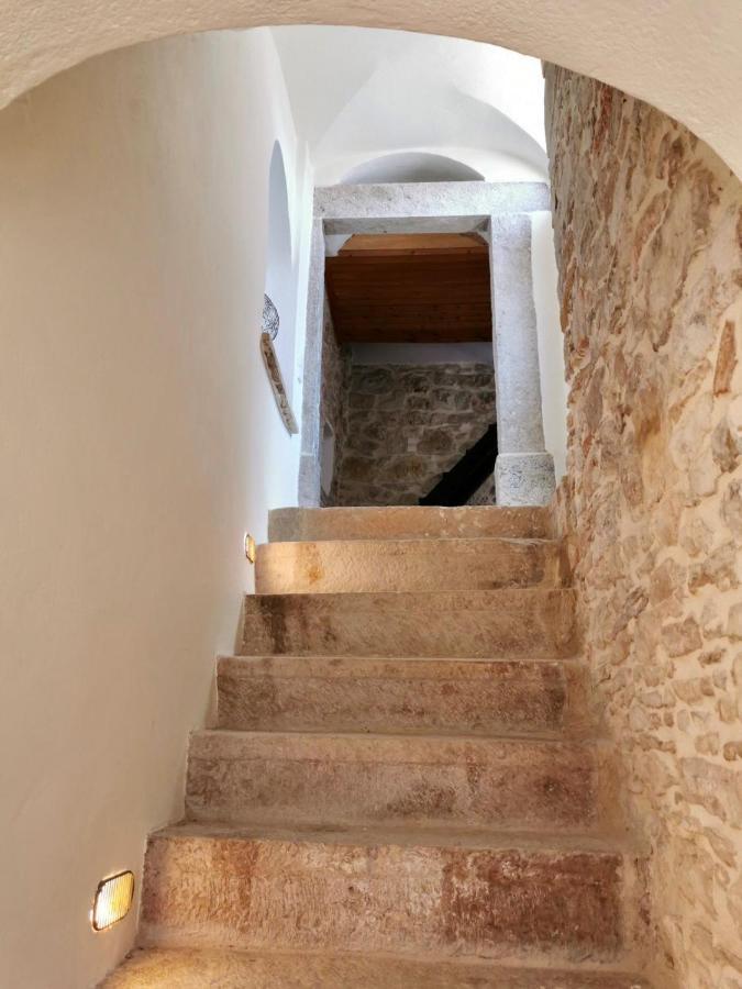 Yi Artistry 1-Bedroom Medieval Holiday House Καλαμωτή Εξωτερικό φωτογραφία