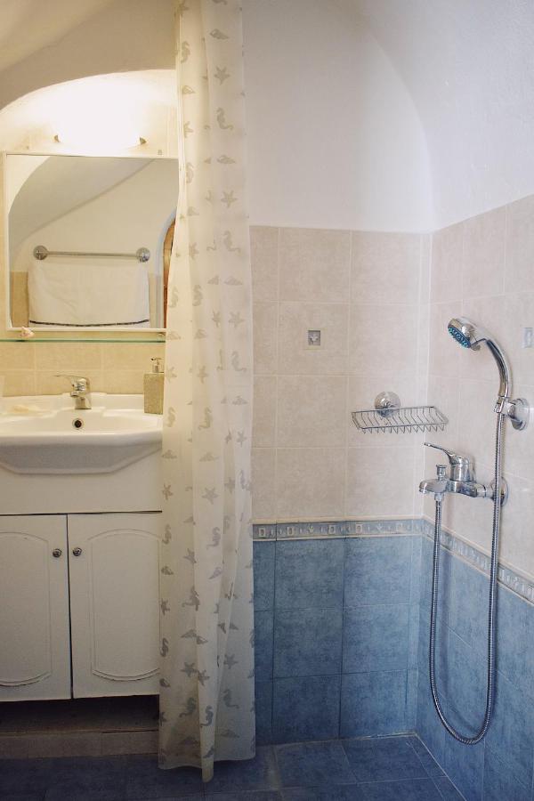 Yi Artistry 1-Bedroom Medieval Holiday House Καλαμωτή Εξωτερικό φωτογραφία