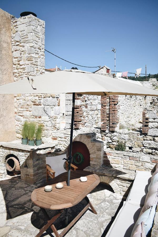 Yi Artistry 1-Bedroom Medieval Holiday House Καλαμωτή Εξωτερικό φωτογραφία