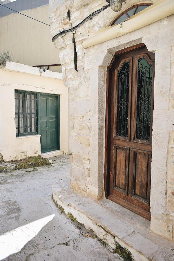 Yi Artistry 1-Bedroom Medieval Holiday House Καλαμωτή Εξωτερικό φωτογραφία